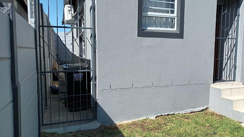 2 Bedroom Property for Sale in Groenheuwel Western Cape